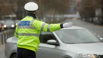 Obligatoriu pentru șoferii care sunt opriți de poliție! Când riscă să fie amendați la controlul rutier!