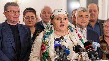 Trădători cu mașină la scară! Cum ajung unii politicieni să se creadă Dumnezeu după ce prind o funcție publică
