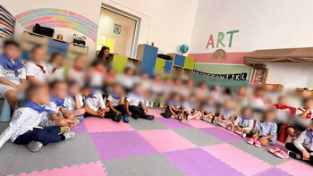 Copiii de la o grădiniţă din Satu Mare, îmbrăcaţi în pionieri şi 
