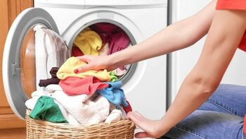 Pentru haine care rezistă mai mult timp, specialiștii recomandă acest ciclu de spălare – ce spune știința despre (…)