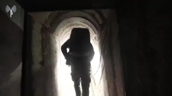 Soldaţi israelieni, răniţi în urma unor noi confruntări în Fâşia Gaza / Presa din Israel relatează că zeci de (…)