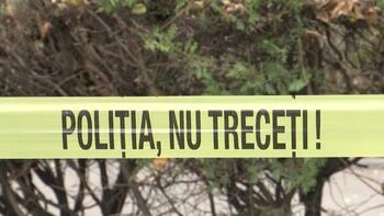 Bărbat de 48 de ani, găsit spânzurat de un copac în apropierea unei ferme. Era dat dispărut de familie