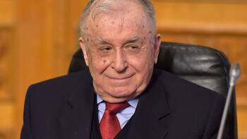 Reguli pentru românii care vor să-i aducă un ultim omagiu lui Ion Iliescu. Programul complet al funeraliilor