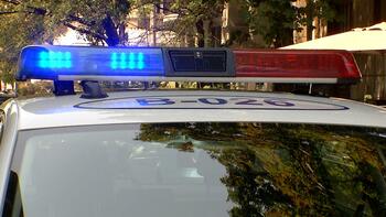 I-a cerut 2.000 de euro ca să nu-i dea foc la o casă. Tânărul, prins de polițiști în Mureș