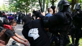 Ungaria cere Uniunii Europene să clasifice mișcarea „Antifa” drept „teroristă”