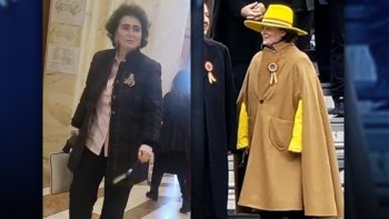 O nouă apariție a judecătoarei Iulia Scântei. De la celebra pălărie galbenă, a trecut la un alt accesoriu, de data (…)