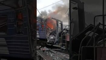 Zeci de răniți după ce Rusia a LOVIT un tren aflat într-o gară din regiunea ucraineană Sumî. Zelenski: „Nu aveau cum (…)