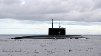 Marina britanică a vânat un submarin rusesc trei zile în Canalul Mânecii / Submarinul Krasnodar a rămas la suprafaţă (…)