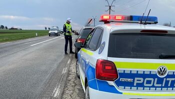 Poliţiştii doljeni au reţinut duminică 26 de permise şi au dat 140 de amenzi