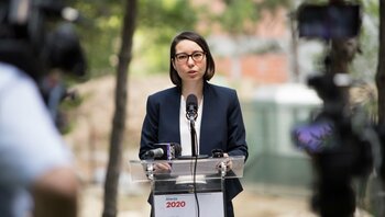 Ana Ciceală şi-a depus candidatura la Primăria Capitalei, susţinută de partidele SENS şi URS.PDF