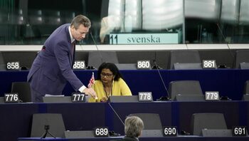 Nathan Gill, fost europarlamentar britanic, a fost condamnat la 10 ani de închisoare după ce a primit mită pentru (…)