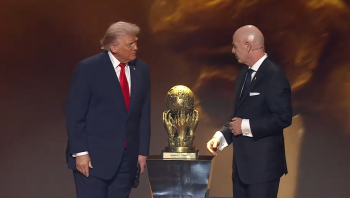 Donald Trump, distins cu primul Premiu FIFA pentru Pace la tragerea la sorți a grupelor Cupei Mondiale