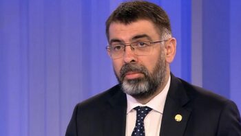 Cazanciuc atacă şi el conducerea PSD: „Unii lideri ai partidului au crezut că „școala vieții” și șmecheria sunt (…)