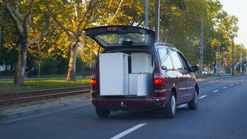 Transportul bunurilor voluminoase cu mașina! Când șoferii riscă să fie sancționați! Puțini știau legea!