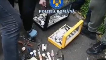 Doi hoţi din Galaţi, prinşi de poliţişti chiar în timp ce spărgeau o casă