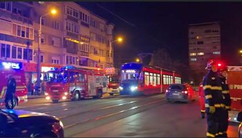 Alertă în Rogerius! O persoană amenință că se aruncă de la etajul 6 al unui bloc