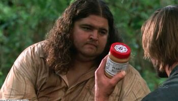 Îl mai ții minte pe simpaticul Hurley din serialul Lost? Cum arată acum, după ce a slăbit 45 kg
