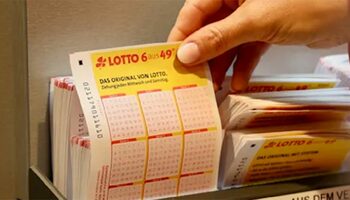 Având noroc cu carul, a câștigat marele premiu la Loto 6/49. MOTIVUL pentru care a ascuns față de nevasta lui că a (…)