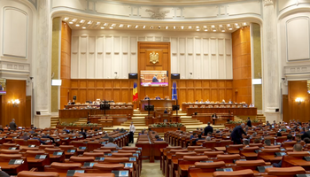 Moțiunea de cenzură - respinsă de plen