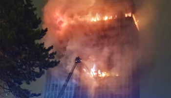 Clădirea a luat foc și toate actele federației nationale s-au făcut scrum