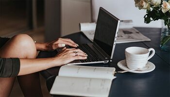 În februarie 2022, o româncă a cunoscut pe internet un italian de 40 de ani. Ce a pățit tânăra după ce s-a mutat în (…)