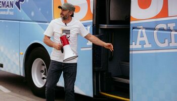 Revine în emisiunea „Visuri la Cheie”, după o absență de 4 sezoane! Cu cine va filma Dragoș Bucur