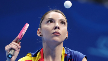 România, victorie imperială în sferturile Campionatului European: 3-0 cu Slovacia!