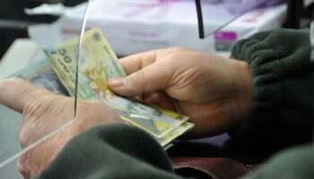 Vârsta de pensionare ar putea crește pentru acești români. Ministrul Muncii a făcut anunțul