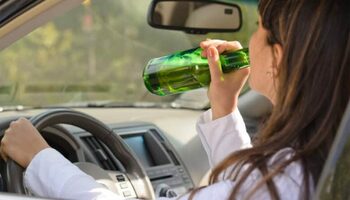 Ea este „Regina Șprițului” din România. Cât a băut o ieșeancă de 32 de ani, înainte de a se urca la volan. Când au (…)