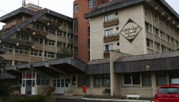 Percheziții DNA la DSP Brașov și la două spitale din oraș. Directoarea instituției ar fi vizată într-un dosar de (…)