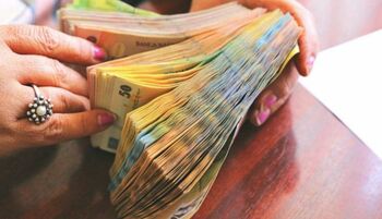 Dezastru pentru bugetari de la 1 august: Tăieri de beneficii și sporuri