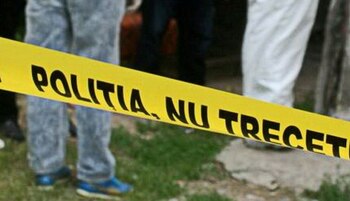 Plimbare încheiată tragic: O fată de 12 ani a murit, după ce fratele ei de 16 ani a pierdut controlul tractorului pe (…)