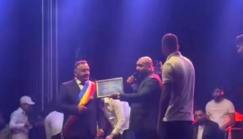 VIDEO Risipă pe bani publici! Manelistul Dani Mocanu, premiat cu diplomă de excelență de primarul unei comune din (…)