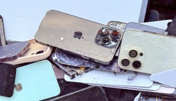 Apple, un „măr” tot mai găunos: plecări în lanț, haos în jurul strategiei de AI și misterul viitorului lui Tim Cook