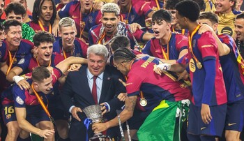 Legenda lui Bayern Munchen o atacă pe Barcelona: „Cu o datorie de 1,3 miliarde de euro ar fi fost retrogradată în (…)