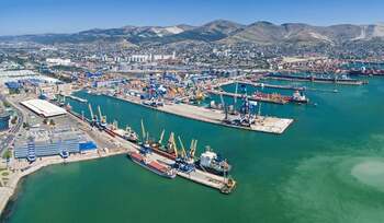 Preţurile petrolului au crescut vineri cu peste 2% după ce portul rusesc Novorossiisk a suspendat exporturile în (…)