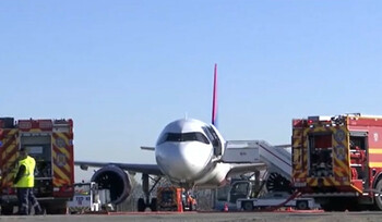 Cum arată simularea unui accident aviatic pe aeroportul din Cluj. Exerciţiul are loc din 2 în 2 ani