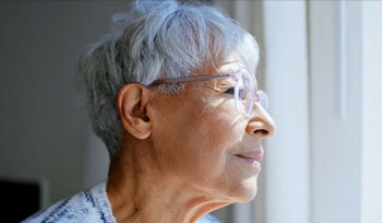 Țara în care tot mai mulți ajung la 100 de ani. Numărul lor a crescut cu 2000 în doar un an