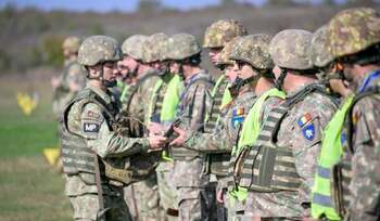 Cine ajunge în prima linie în caz de război. Rolul militarilor în apărarea țării, după grade