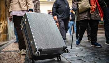 Un deținut din Franța a evadat ca-n filme, îndesat într-o geantă, ascuns printre hainele colegului de celulă