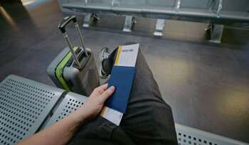 Unde găsești cel mai bun preț la biletele de avion: agenții de turism sau companii aeriene
