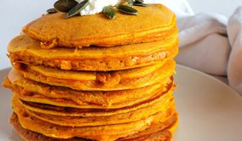 Clatite americane din dovleac și năut, fără gluten, fără lactoză și fără zahăr, pentru micul dejun sau la pachet. Se (…)