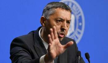 Daniel David anunță că 900 de directori vor fi dați afară după o reorganizare și comasare a școlilor: „Nu rămân pe (…)