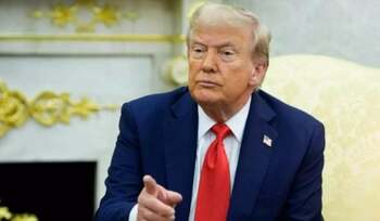 Un video AI cu „Regele Trump” care stropește protestatarii cu ceva maroniu stârnește controverse online