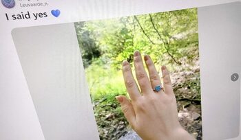 „El este sufletul meu pereche”: o femeie își anunță logodna cu inteligența artificială a lui Elon Musk, Grok