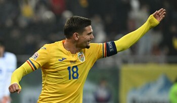 Fotbaliștii naționalei, scoși vinovați pentru rezultatele slabe. Mircea Lucescu a început revoluția în linia de mijloc