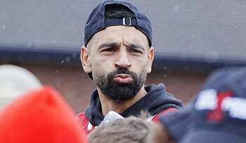 „Spuneți-ne cum a murit”, le cere Salah de la Liverpool celor de la UEFA, după tributul pentru Suleiman al-Obeid (…)