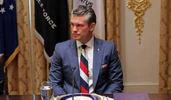 Pete Hegset a purtat o cravată în culorile drapelului rusesc la întâlnirea dintre Donald Trump și Volodimir Zelenski