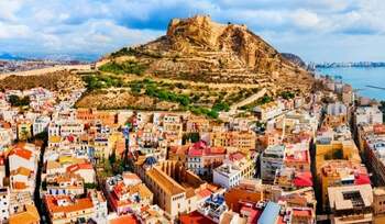 Spania angajează bibliotecari cu salarii de 1.700 de euro și nu este nevoie de concurs pentru ocuparea posturilor