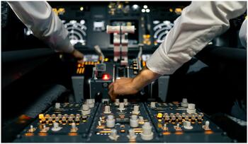 Un pilot drogat a vrut să oprească motoarele avionului în timpul zborului: Zicea că visează sau că e mort deja